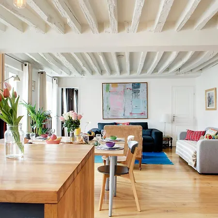 Bastille Apartmán
